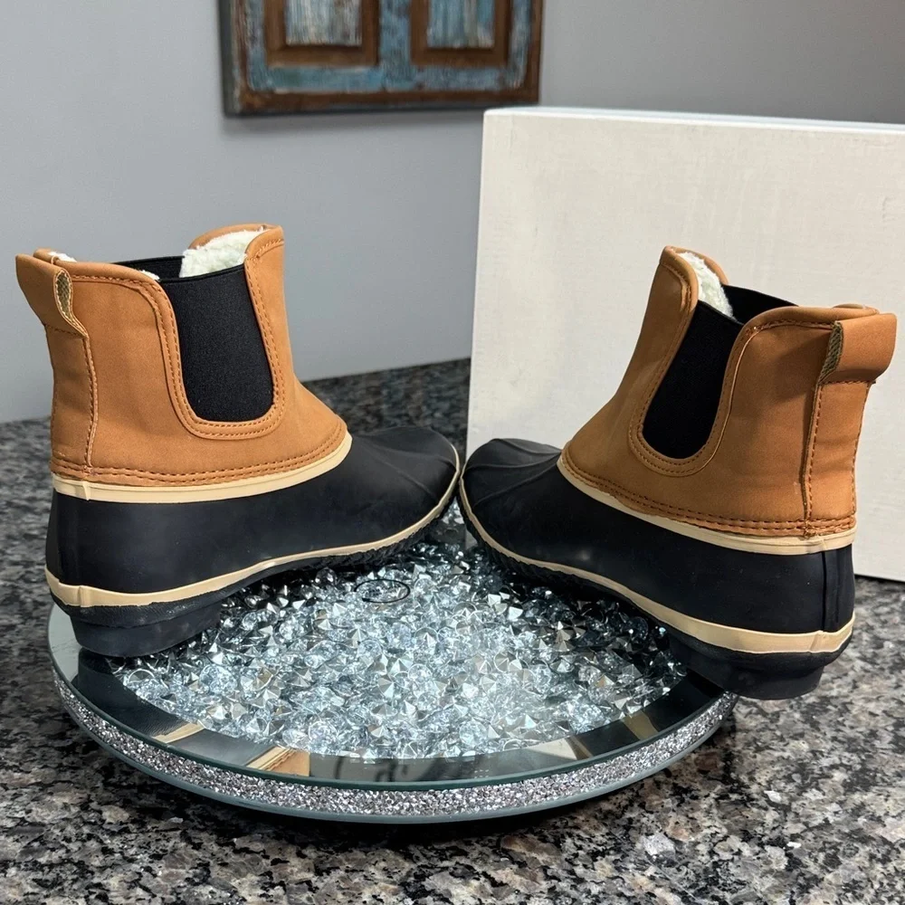 Style & Co. Brown Ankle duck Boots NWT 8